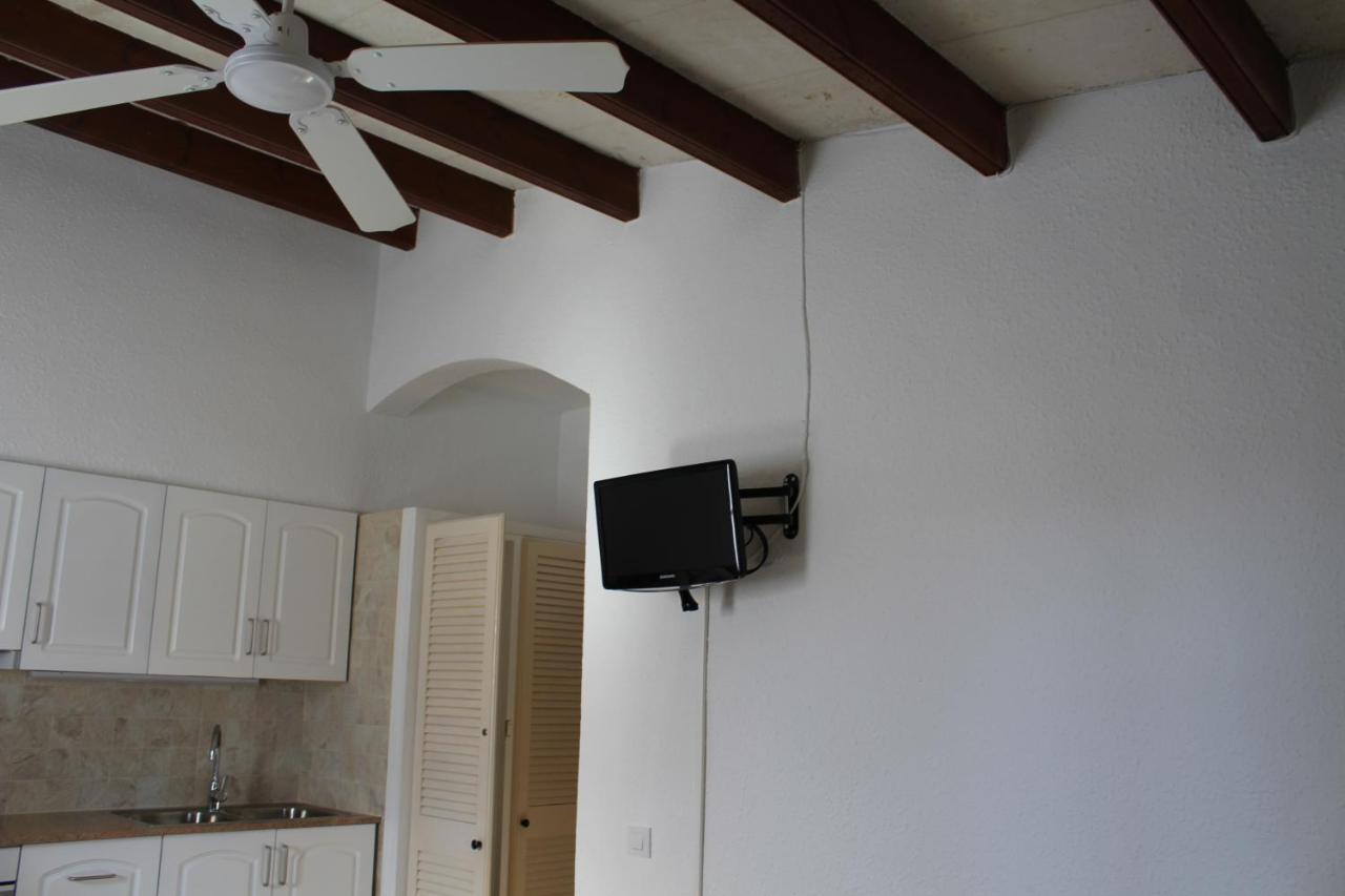 Апартаменты Apartamento Con Piscina En Ciudadela, Cala En Blanes Кала-эн-Бланес Экстерьер фото